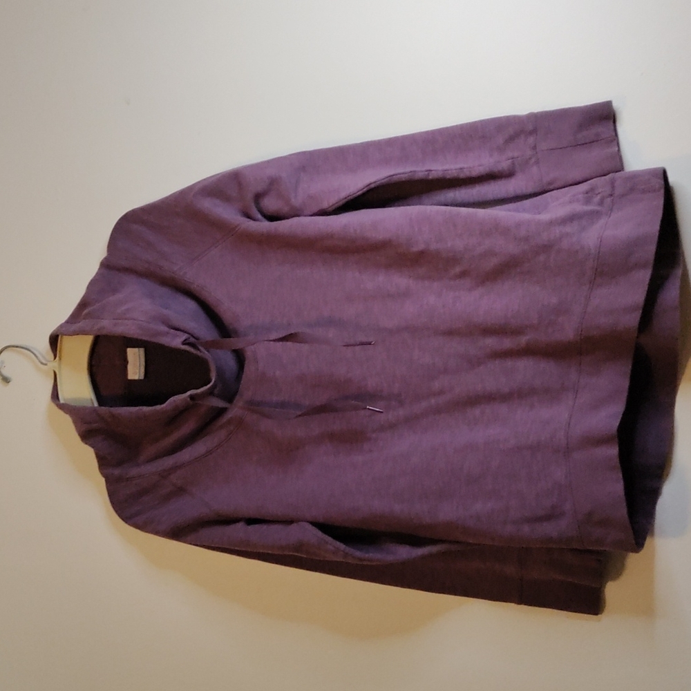 Columbia woman size medium purple sweatshirt